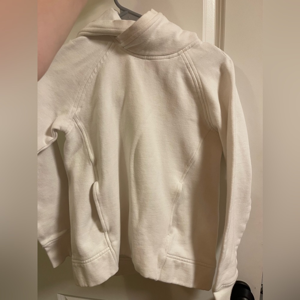 Lululemon sweatshirt